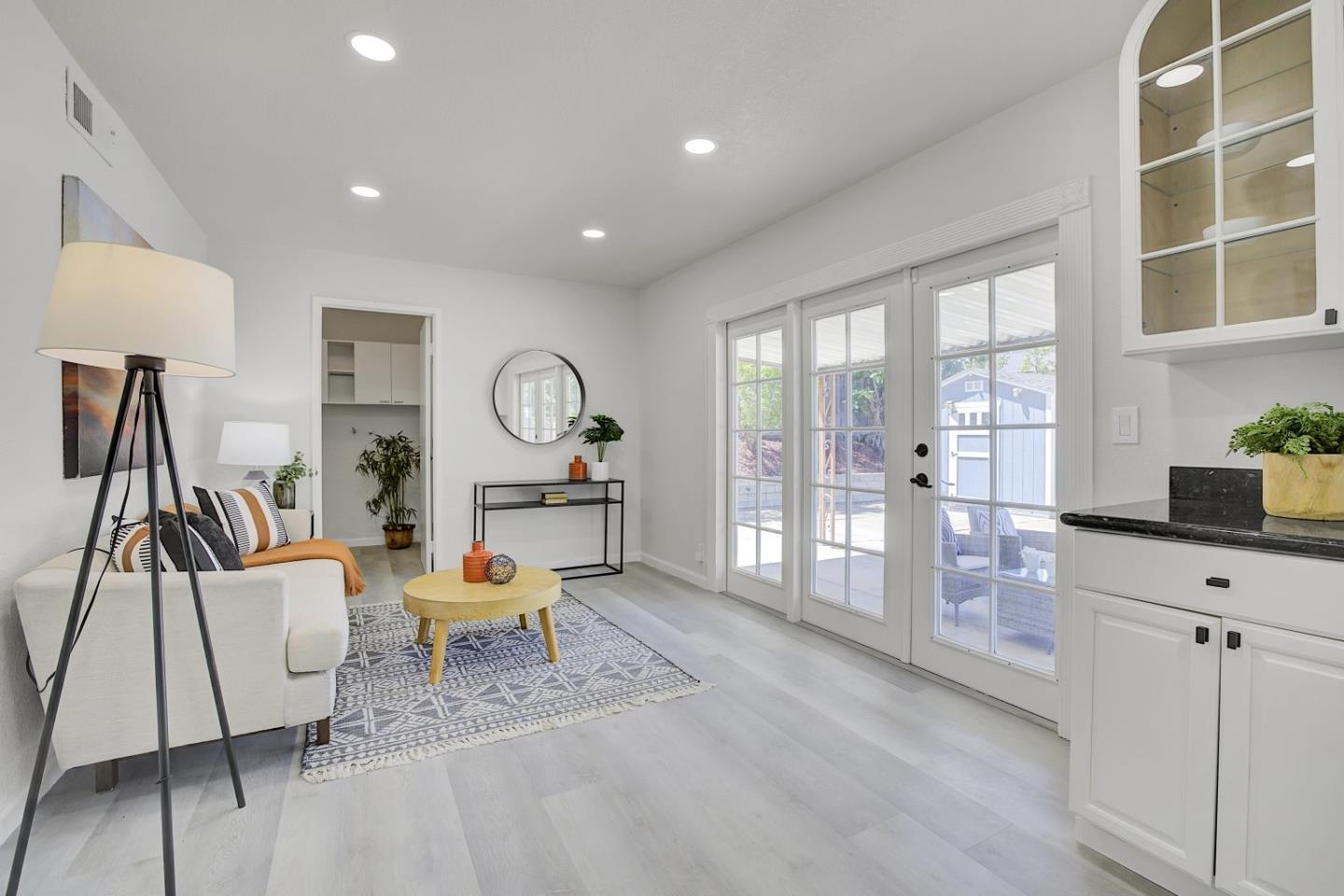 Detail Gallery Image 19 of 49 For 3517 Dahill Ct, San Jose,  CA 95121 - 4 Beds | 2/1 Baths