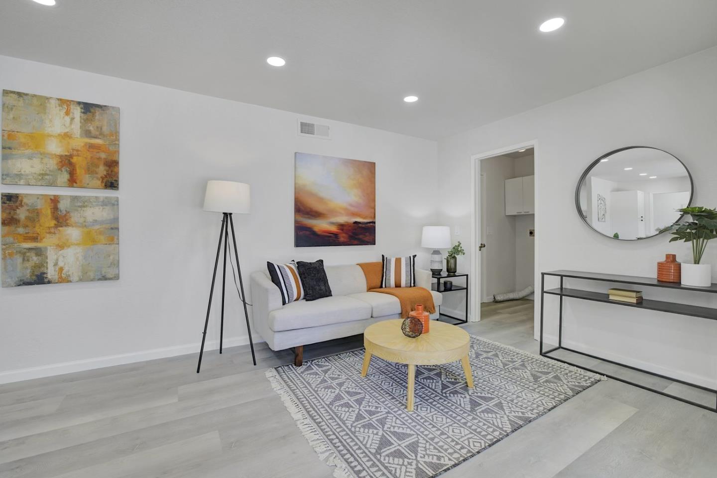 Detail Gallery Image 21 of 49 For 3517 Dahill Ct, San Jose,  CA 95121 - 4 Beds | 2/1 Baths
