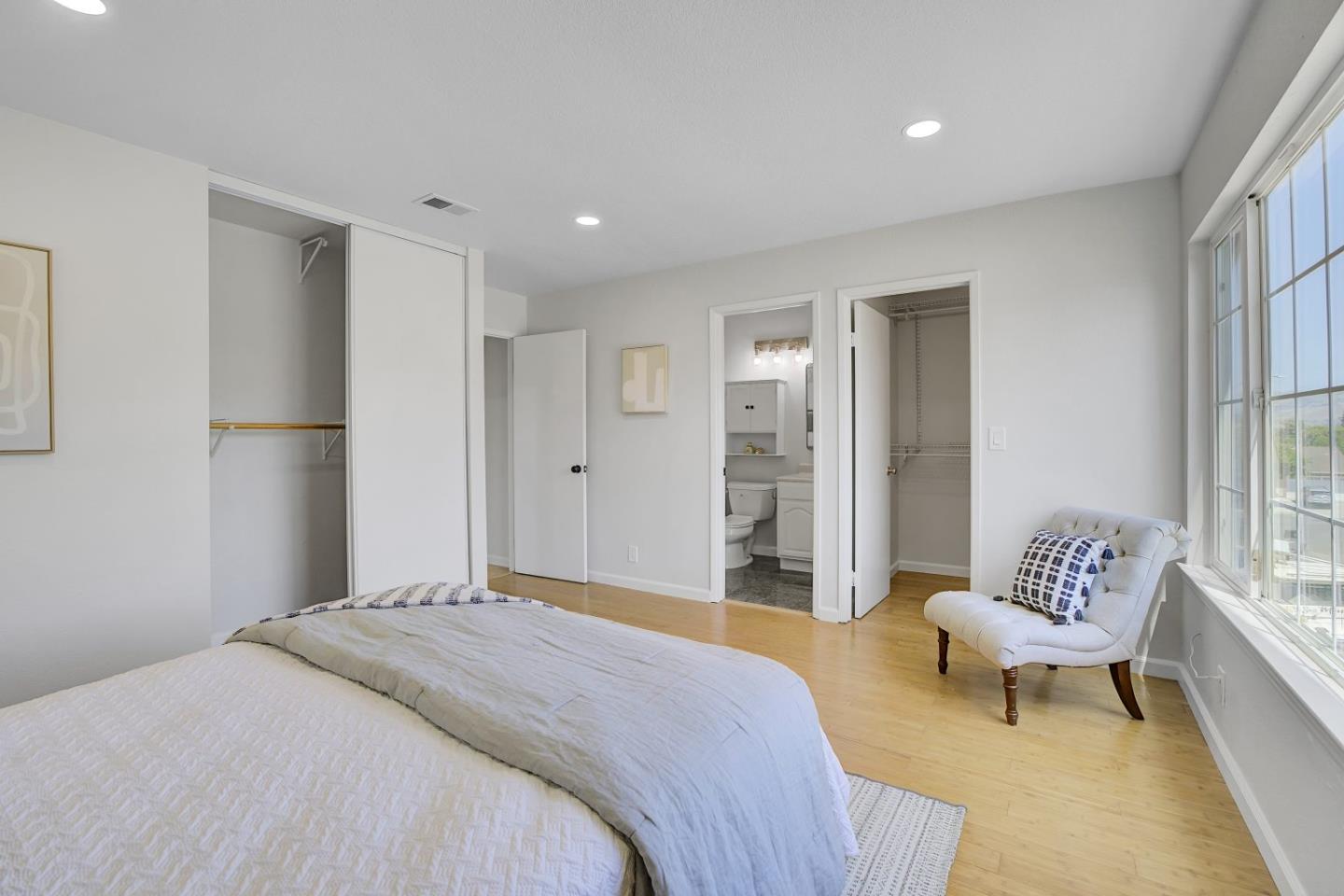 Detail Gallery Image 27 of 49 For 3517 Dahill Ct, San Jose,  CA 95121 - 4 Beds | 2/1 Baths