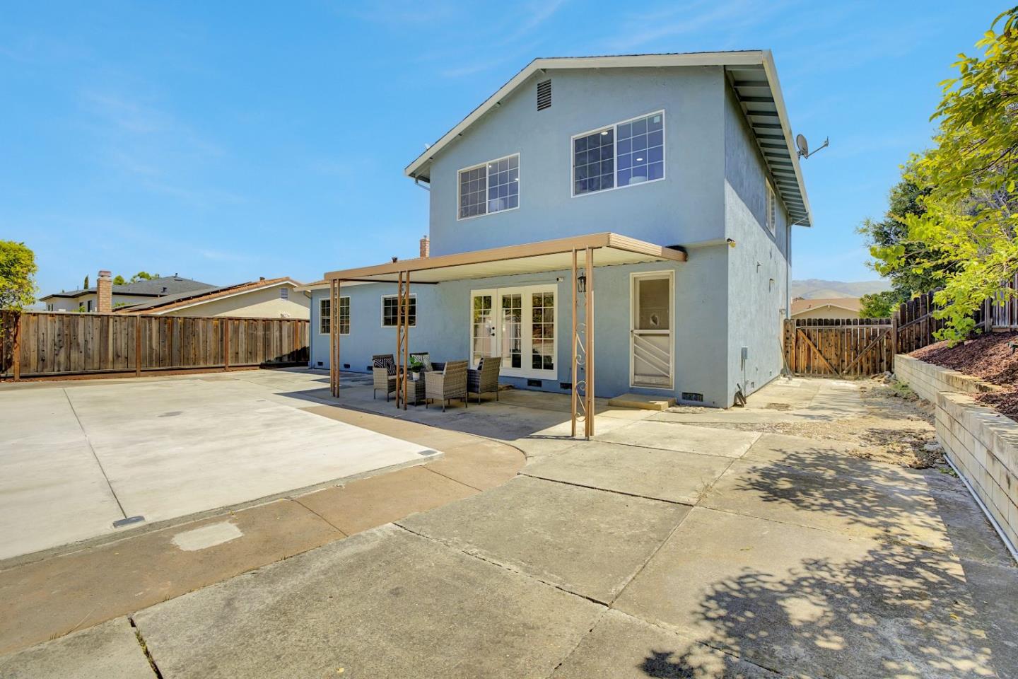 Detail Gallery Image 39 of 49 For 3517 Dahill Ct, San Jose,  CA 95121 - 4 Beds | 2/1 Baths