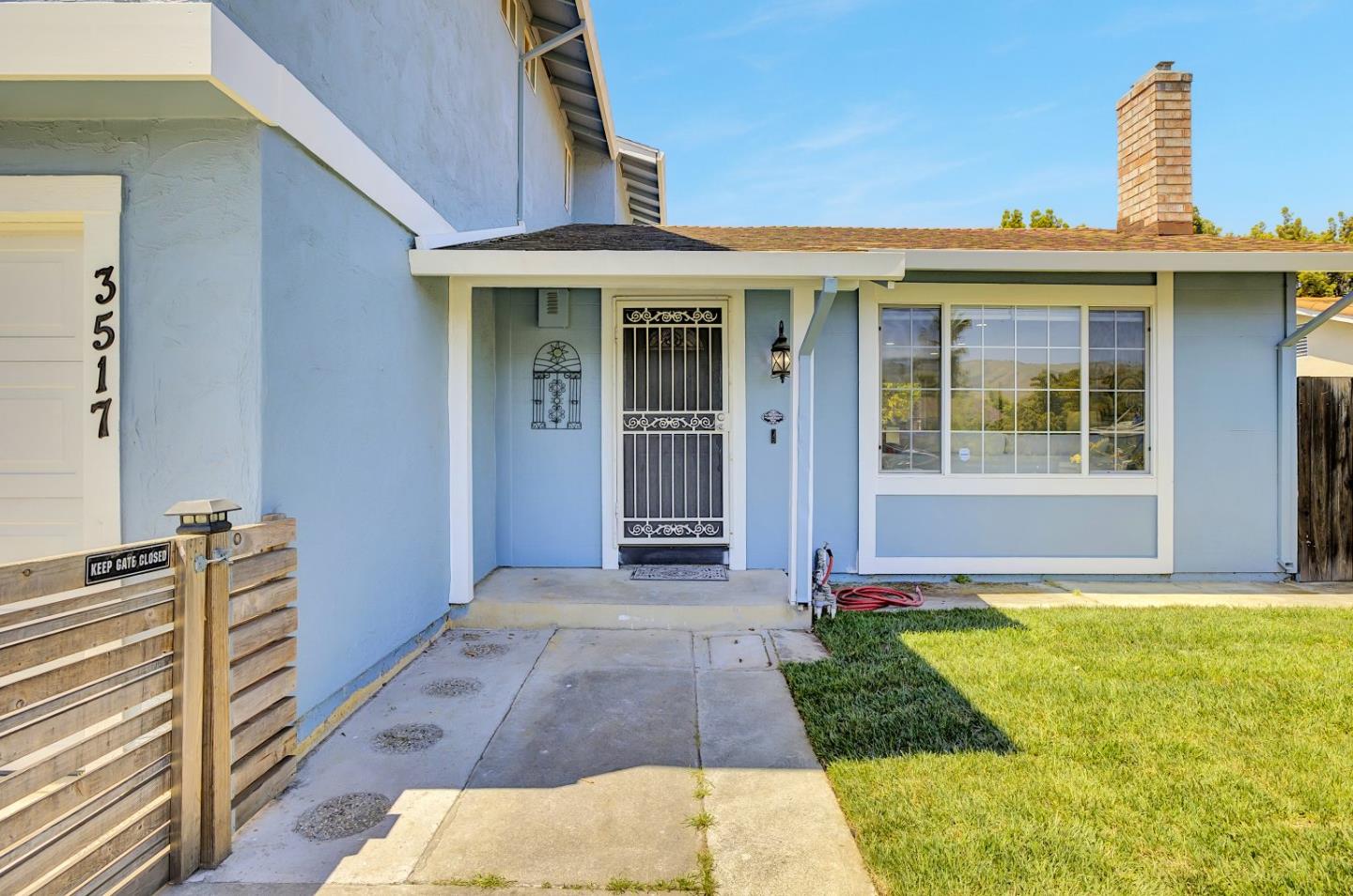 Detail Gallery Image 5 of 49 For 3517 Dahill Ct, San Jose,  CA 95121 - 4 Beds | 2/1 Baths