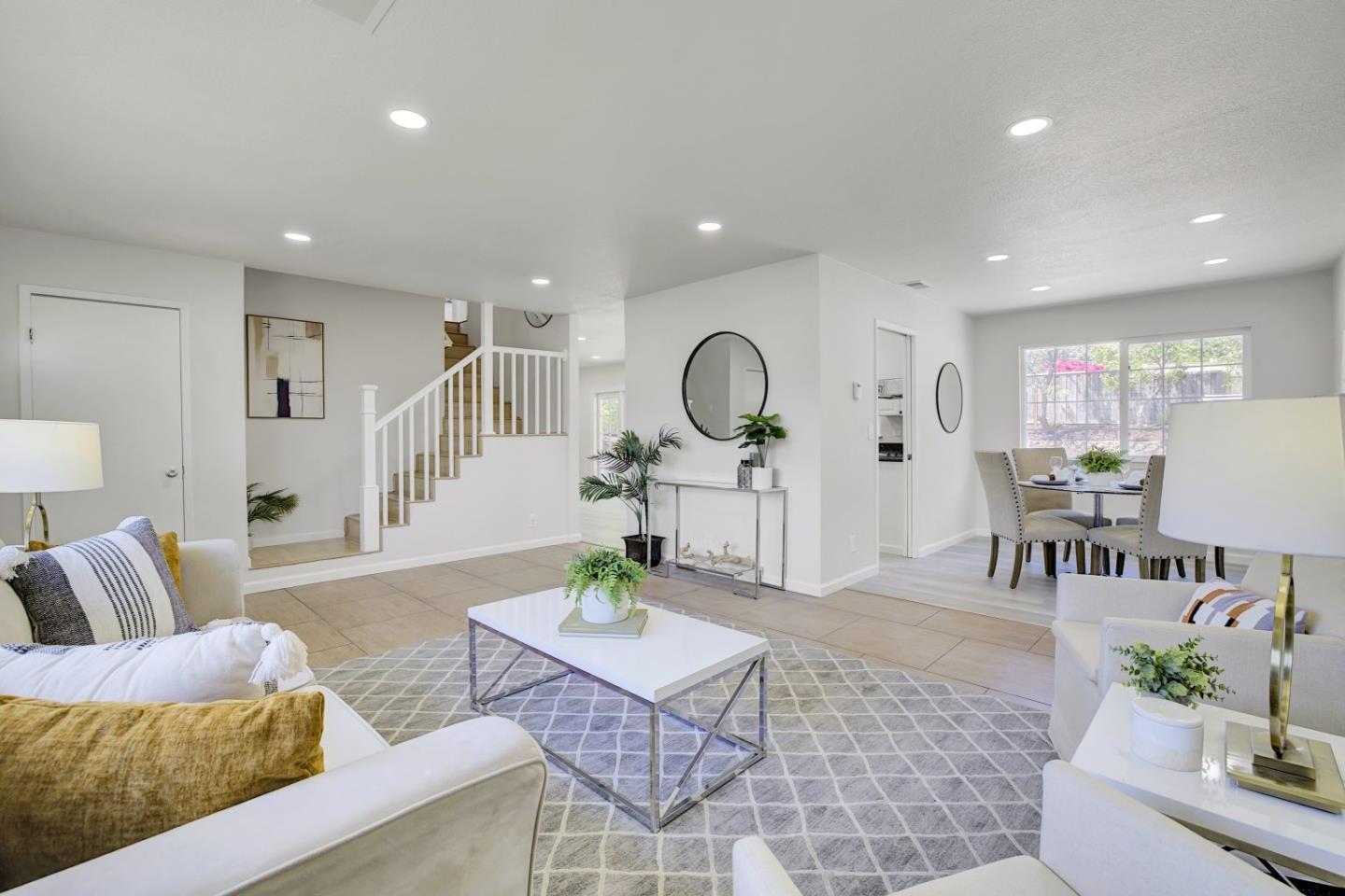 Detail Gallery Image 7 of 49 For 3517 Dahill Ct, San Jose,  CA 95121 - 4 Beds | 2/1 Baths