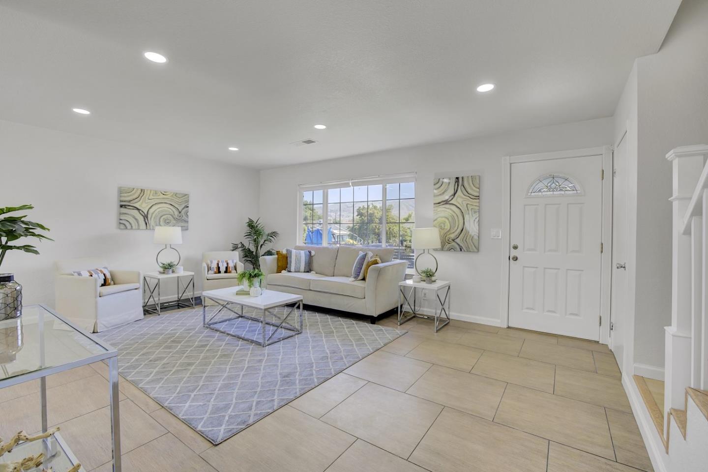 Detail Gallery Image 9 of 49 For 3517 Dahill Ct, San Jose,  CA 95121 - 4 Beds | 2/1 Baths