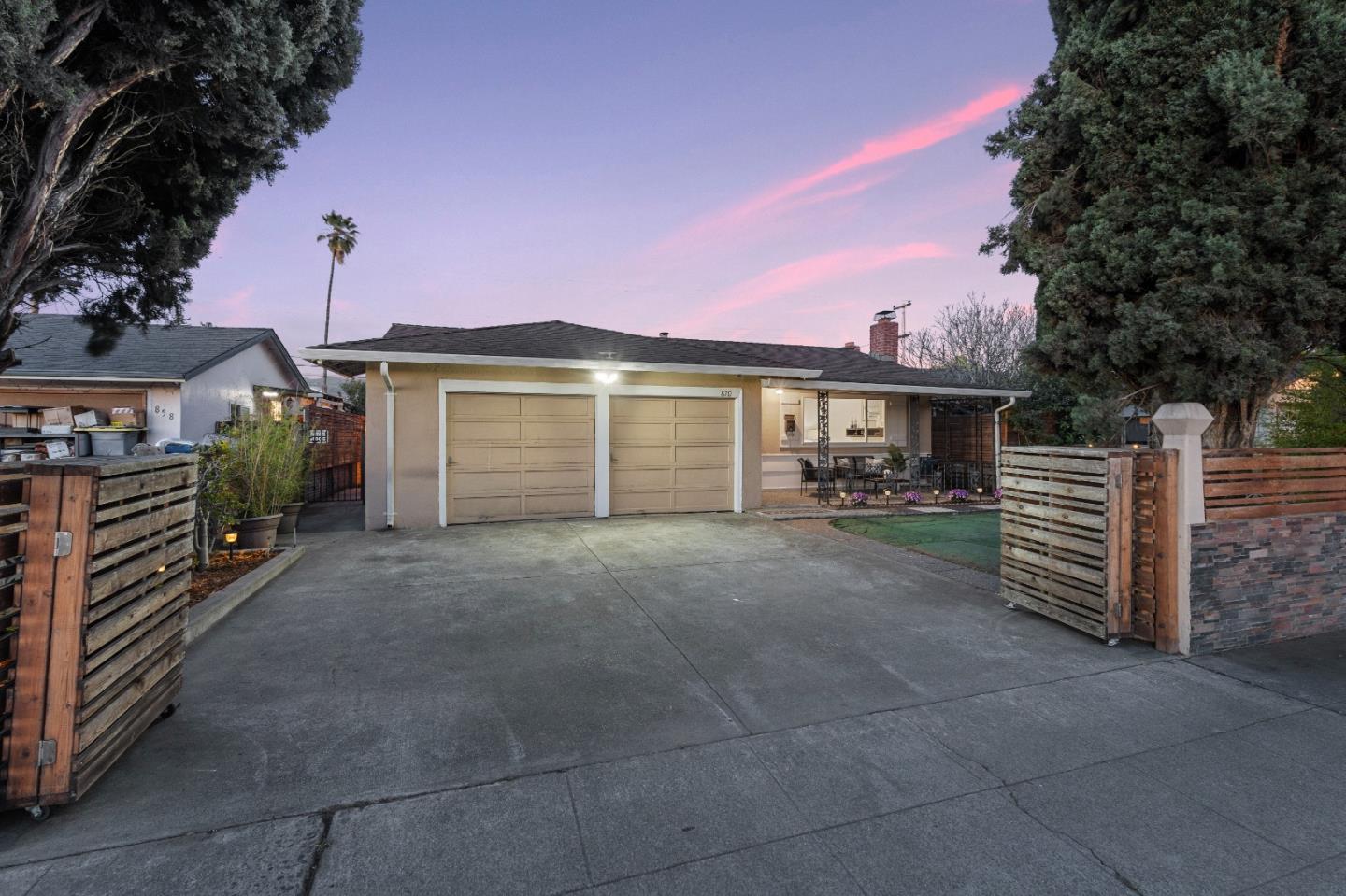 Detail Gallery Image 3 of 55 For 870 S Jackson Ave, San Jose,  CA 95116 - 4 Beds | 2 Baths