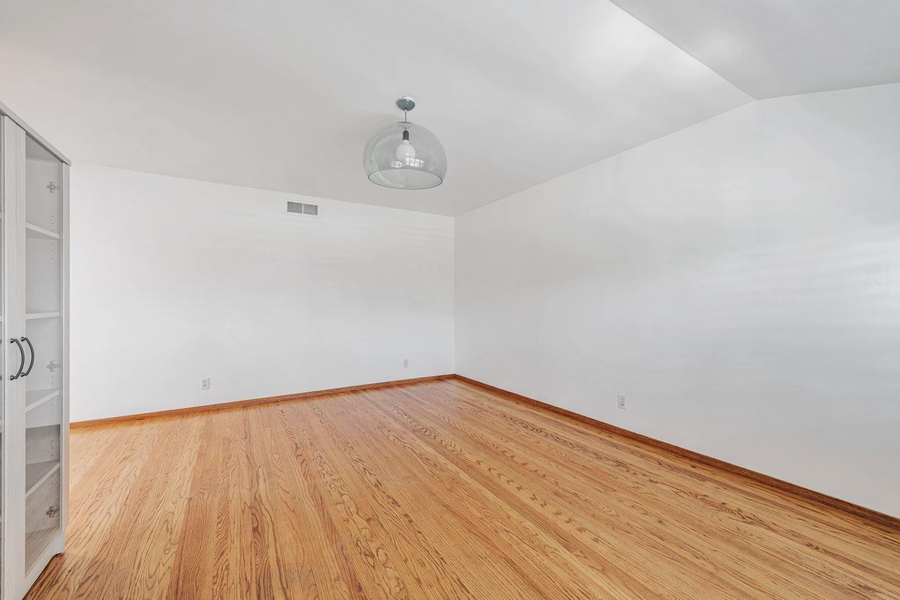 Detail Gallery Image 21 of 47 For 939 Poplar Ave, Sunnyvale,  CA 94086 - 3 Beds | 2 Baths