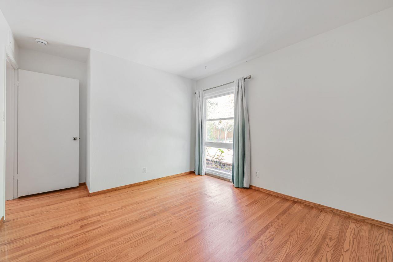 Detail Gallery Image 27 of 47 For 939 Poplar Ave, Sunnyvale,  CA 94086 - 3 Beds | 2 Baths