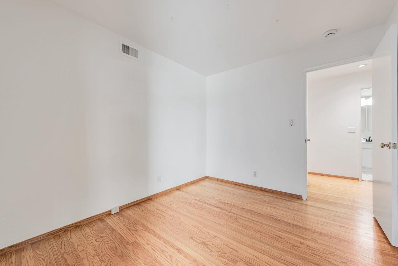 Detail Gallery Image 32 of 47 For 939 Poplar Ave, Sunnyvale,  CA 94086 - 3 Beds | 2 Baths