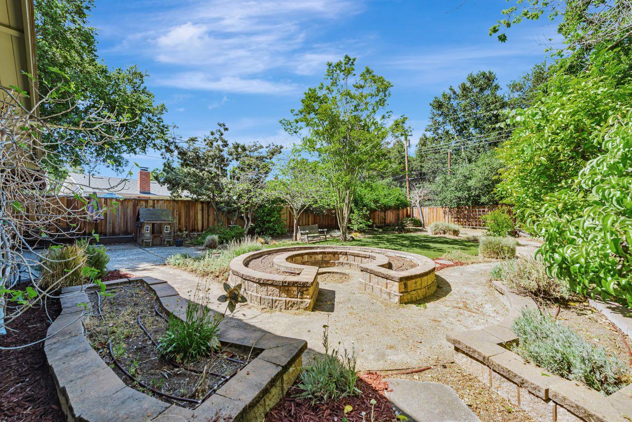Detail Gallery Image 38 of 47 For 939 Poplar Ave, Sunnyvale,  CA 94086 - 3 Beds | 2 Baths