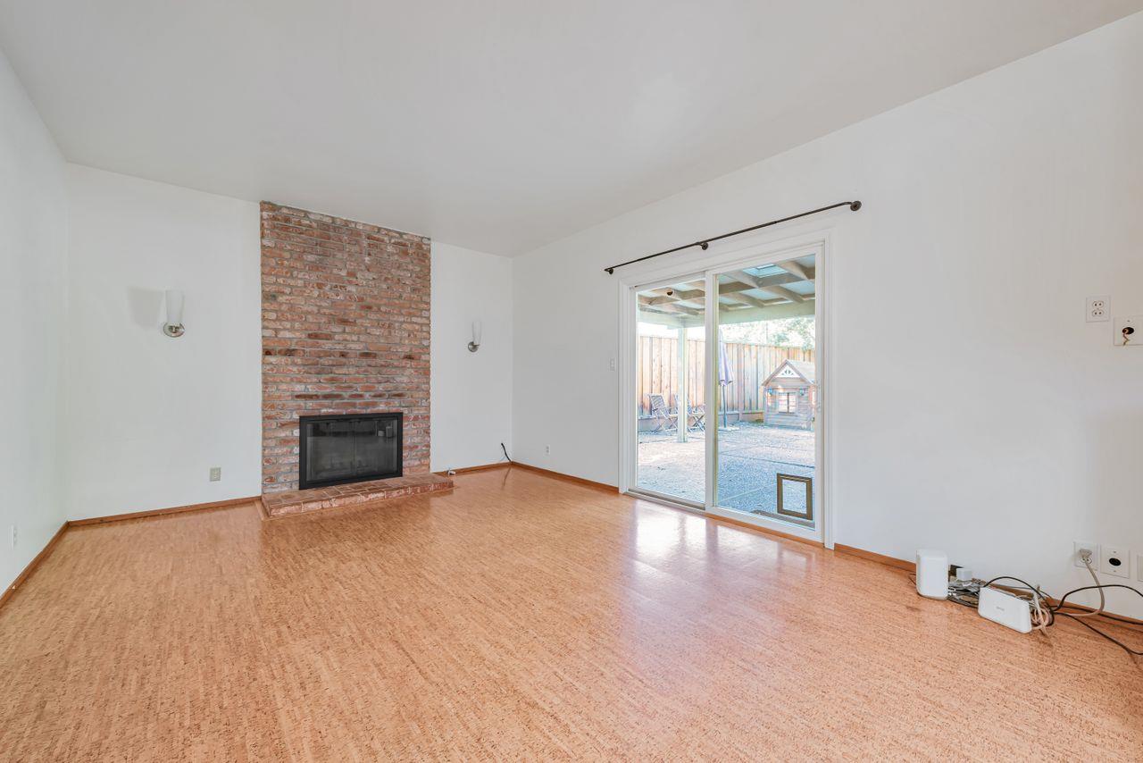 Detail Gallery Image 5 of 47 For 939 Poplar Ave, Sunnyvale,  CA 94086 - 3 Beds | 2 Baths