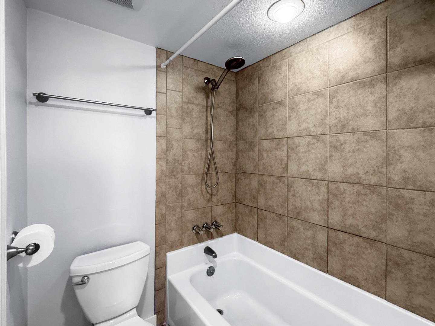 Detail Gallery Image 14 of 26 For 4893 Lafayette St, Santa Clara,  CA 95054 - 2 Beds | 1/1 Baths