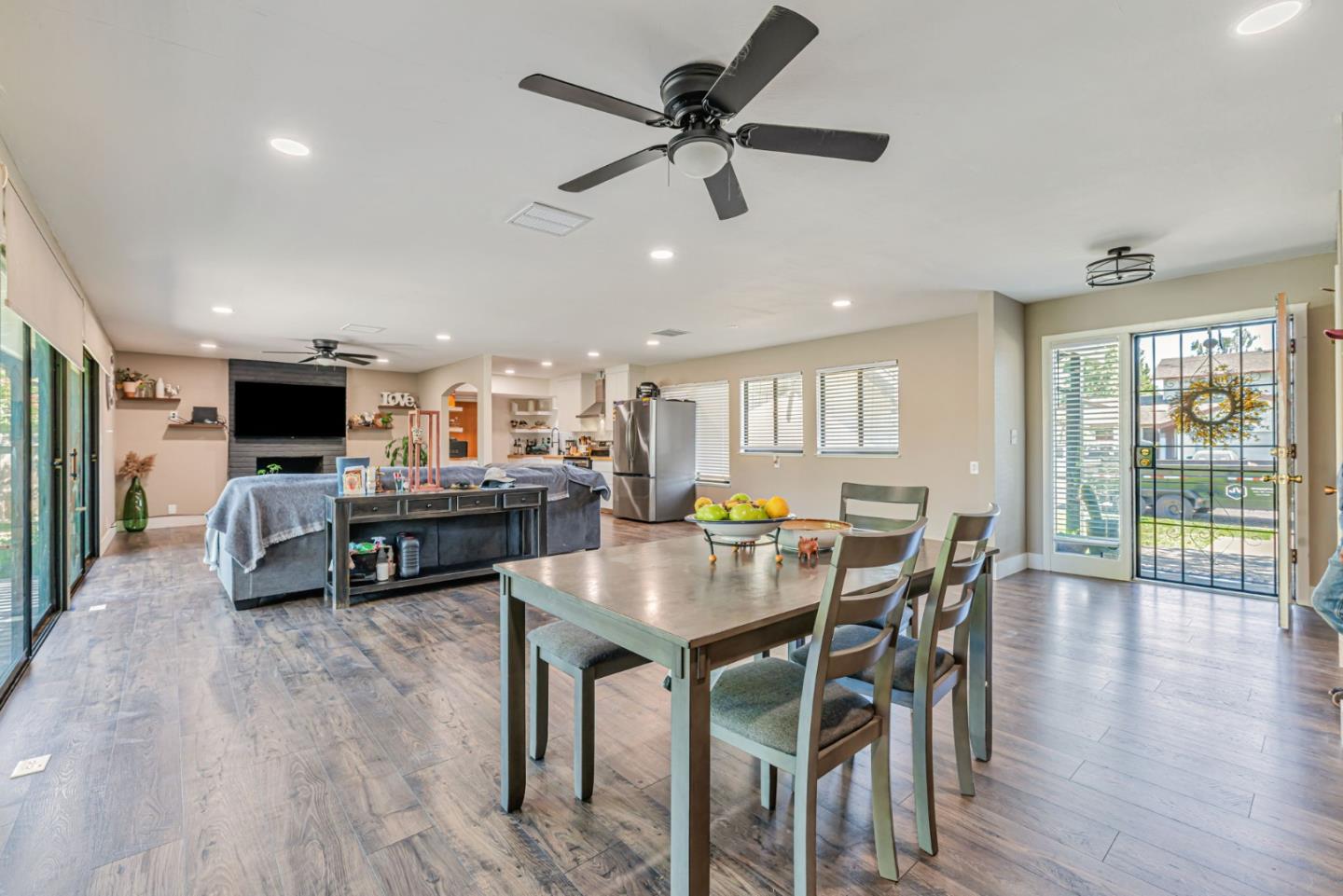 Detail Gallery Image 11 of 32 For 3115 Polk Way, Stockton,  CA 95219 - 3 Beds | 2 Baths