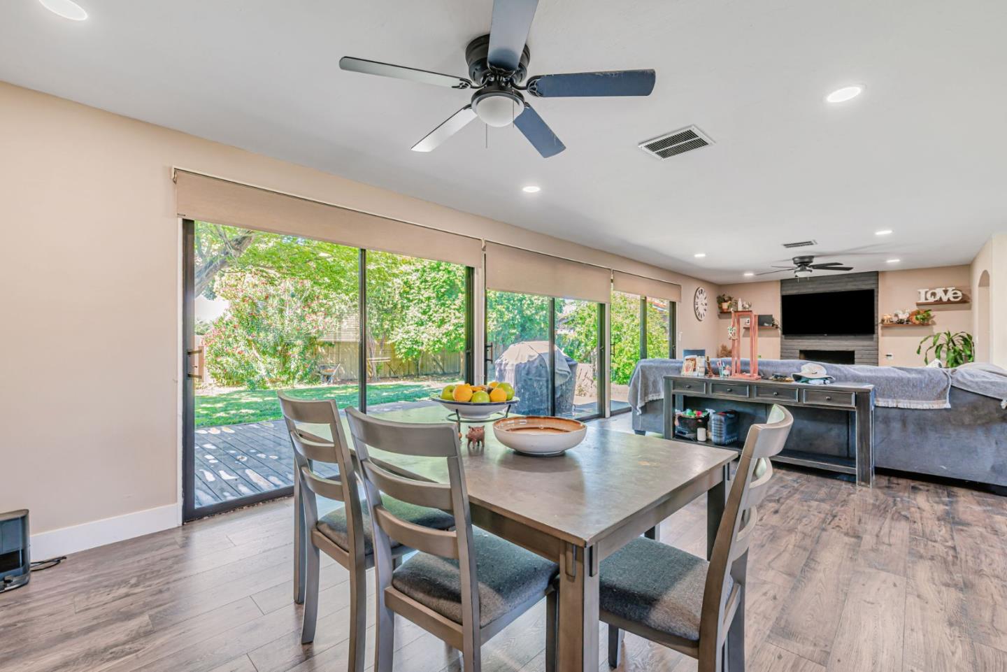 Detail Gallery Image 12 of 32 For 3115 Polk Way, Stockton,  CA 95219 - 3 Beds | 2 Baths