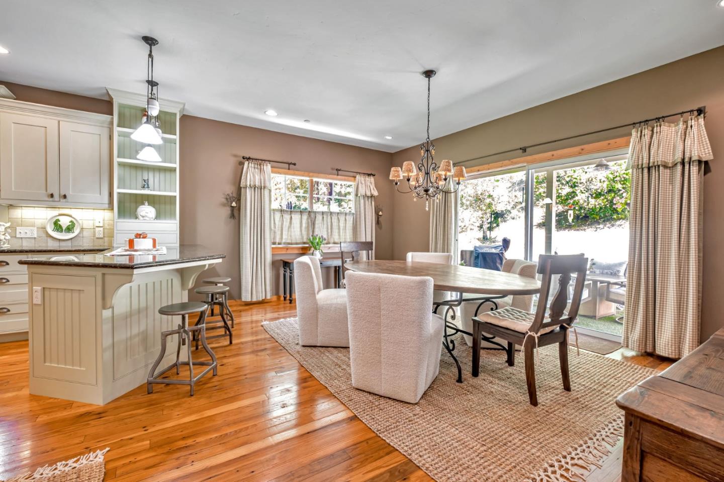 Detail Gallery Image 12 of 35 For 13756 W Park Ave, Boulder Creek,  CA 95006 - 2 Beds | 2 Baths