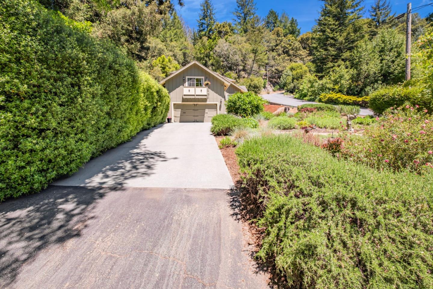 Detail Gallery Image 2 of 35 For 13756 W Park Ave, Boulder Creek,  CA 95006 - 2 Beds | 2 Baths
