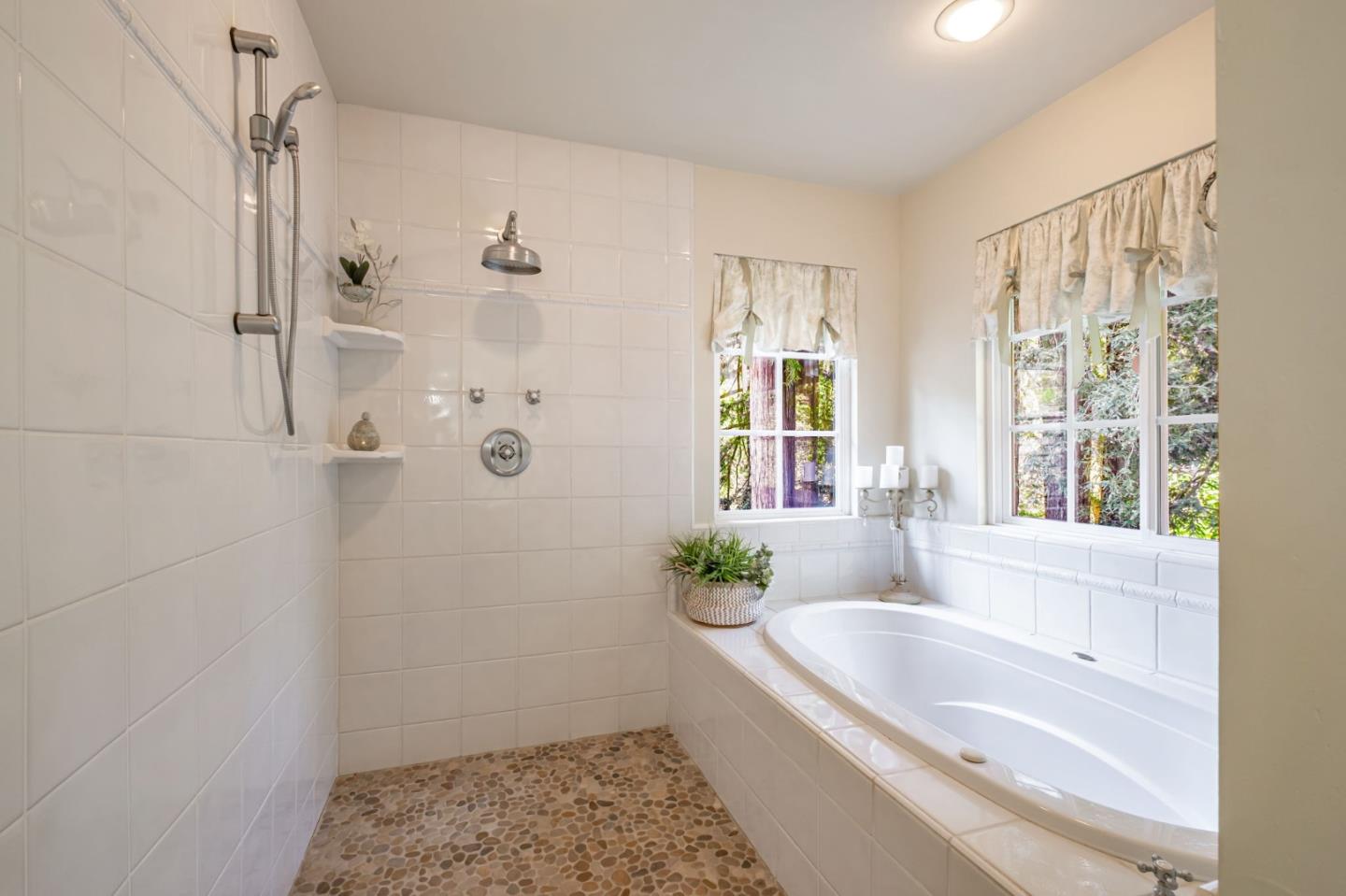 Detail Gallery Image 25 of 35 For 13756 W Park Ave, Boulder Creek,  CA 95006 - 2 Beds | 2 Baths