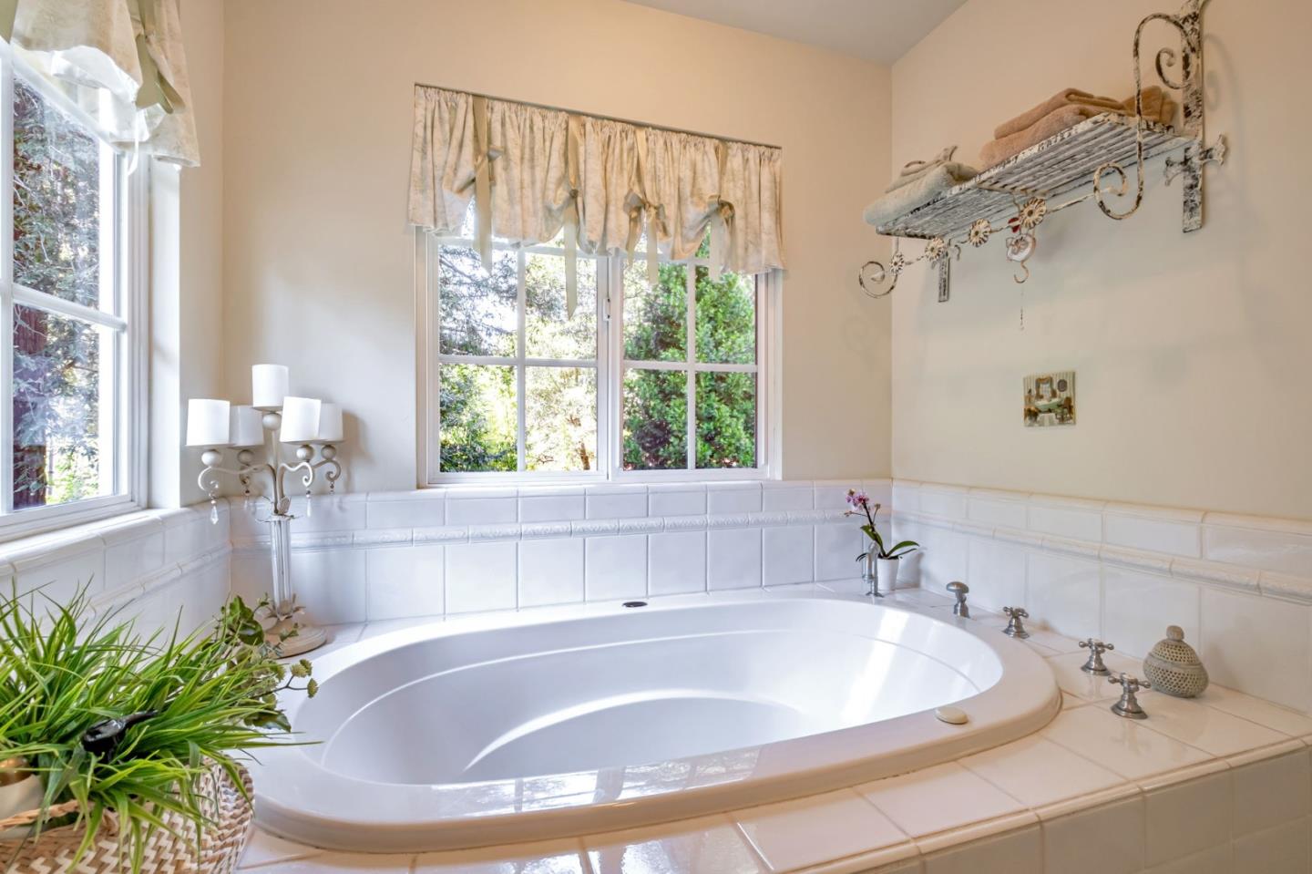 Detail Gallery Image 26 of 35 For 13756 W Park Ave, Boulder Creek,  CA 95006 - 2 Beds | 2 Baths
