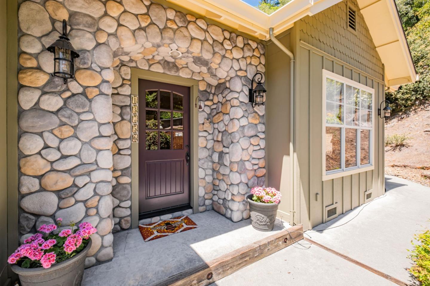 Detail Gallery Image 3 of 35 For 13756 W Park Ave, Boulder Creek,  CA 95006 - 2 Beds | 2 Baths