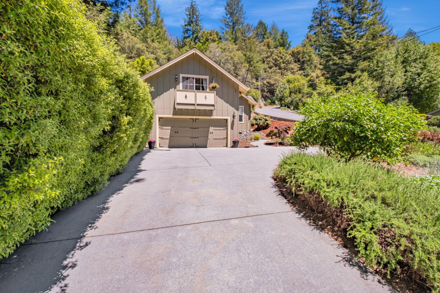 Detail Gallery Image 4 of 35 For 13756 W Park Ave, Boulder Creek,  CA 95006 - 2 Beds | 2 Baths