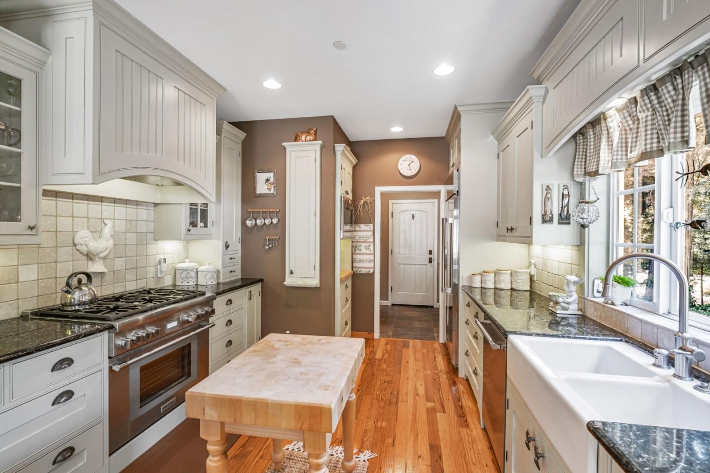 Detail Gallery Image 5 of 35 For 13756 W Park Ave, Boulder Creek,  CA 95006 - 2 Beds | 2 Baths