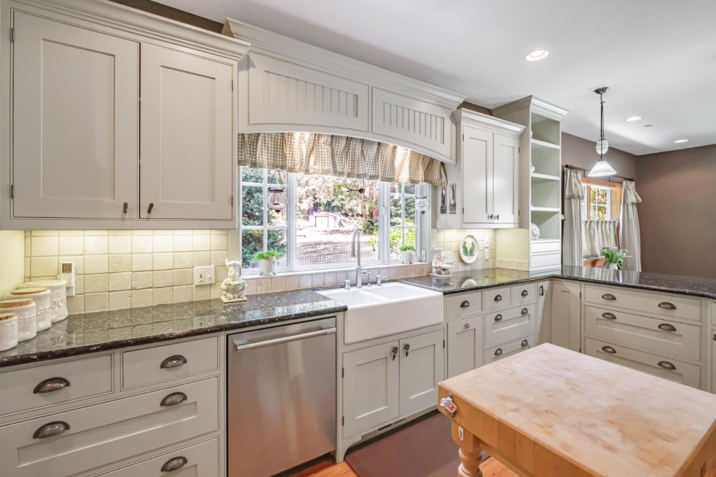 Detail Gallery Image 8 of 35 For 13756 W Park Ave, Boulder Creek,  CA 95006 - 2 Beds | 2 Baths