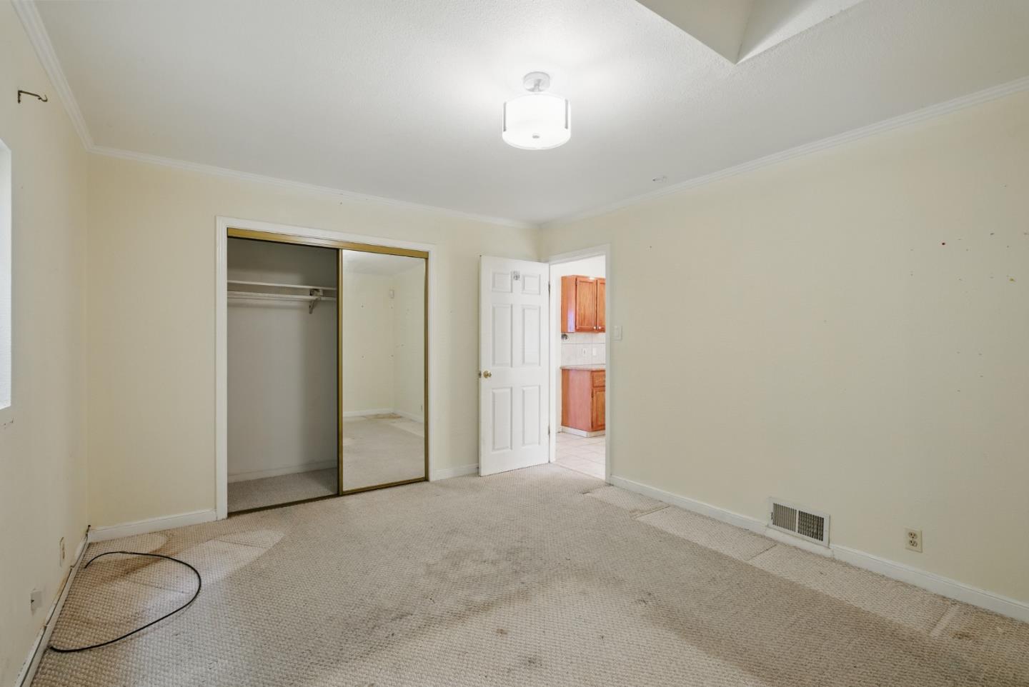 Detail Gallery Image 14 of 25 For 139 Frankfort St, Daly City,  CA 94014 - 4 Beds | 2 Baths