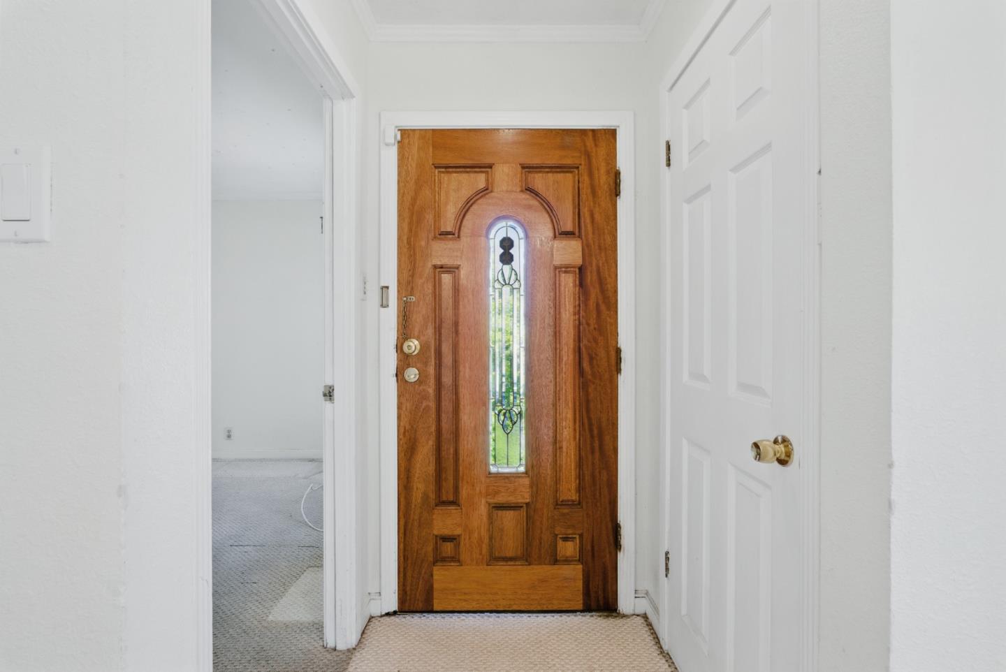 Detail Gallery Image 2 of 25 For 139 Frankfort St, Daly City,  CA 94014 - 4 Beds | 2 Baths