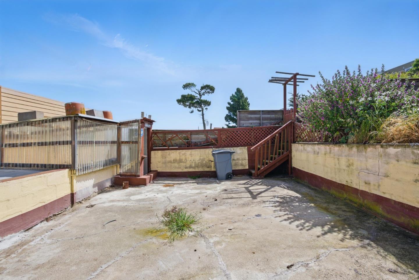 Detail Gallery Image 23 of 25 For 139 Frankfort St, Daly City,  CA 94014 - 4 Beds | 2 Baths