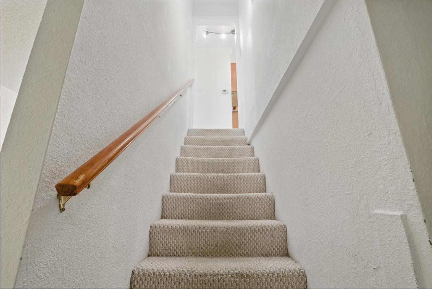 Detail Gallery Image 3 of 25 For 139 Frankfort St, Daly City,  CA 94014 - 4 Beds | 2 Baths