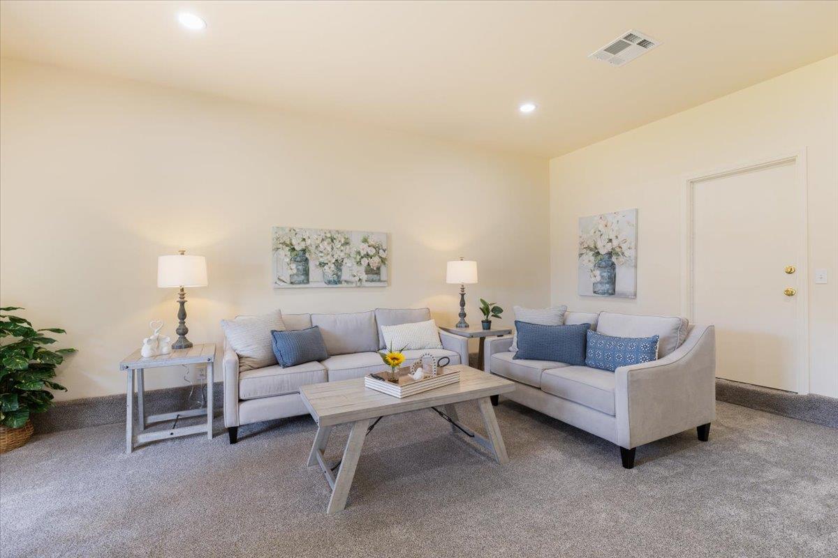 Detail Gallery Image 6 of 15 For 11370 Center Ave, Gilroy,  CA 95020 - 3 Beds | 2 Baths