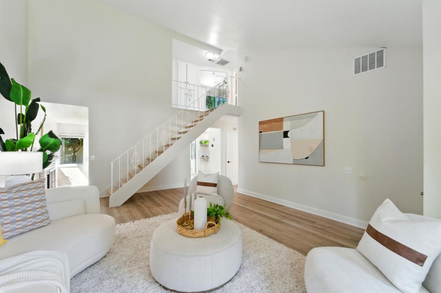 Detail Gallery Image 3 of 23 For 495 Waskow Dr, San Jose,  CA 95123 - 4 Beds | 2 Baths