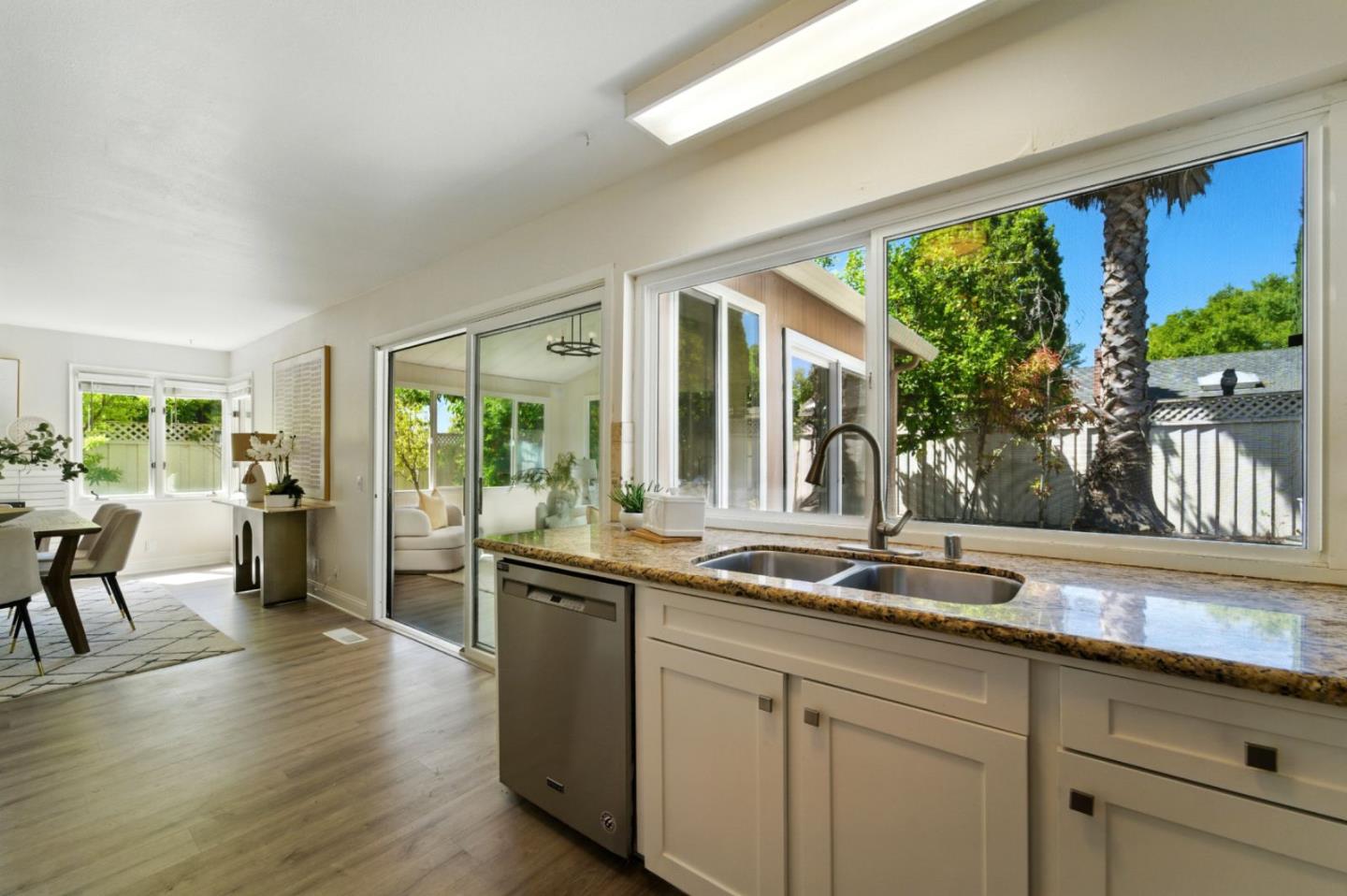Detail Gallery Image 8 of 23 For 495 Waskow Dr, San Jose,  CA 95123 - 4 Beds | 2 Baths