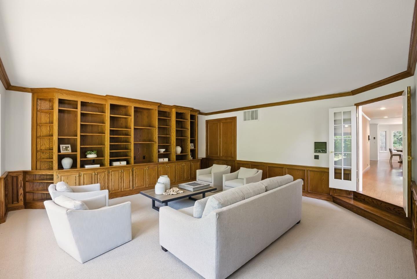 Detail Gallery Image 10 of 35 For 11633 Dawson Dr, Los Altos Hills,  CA 94024 - 5 Beds | 3 Baths