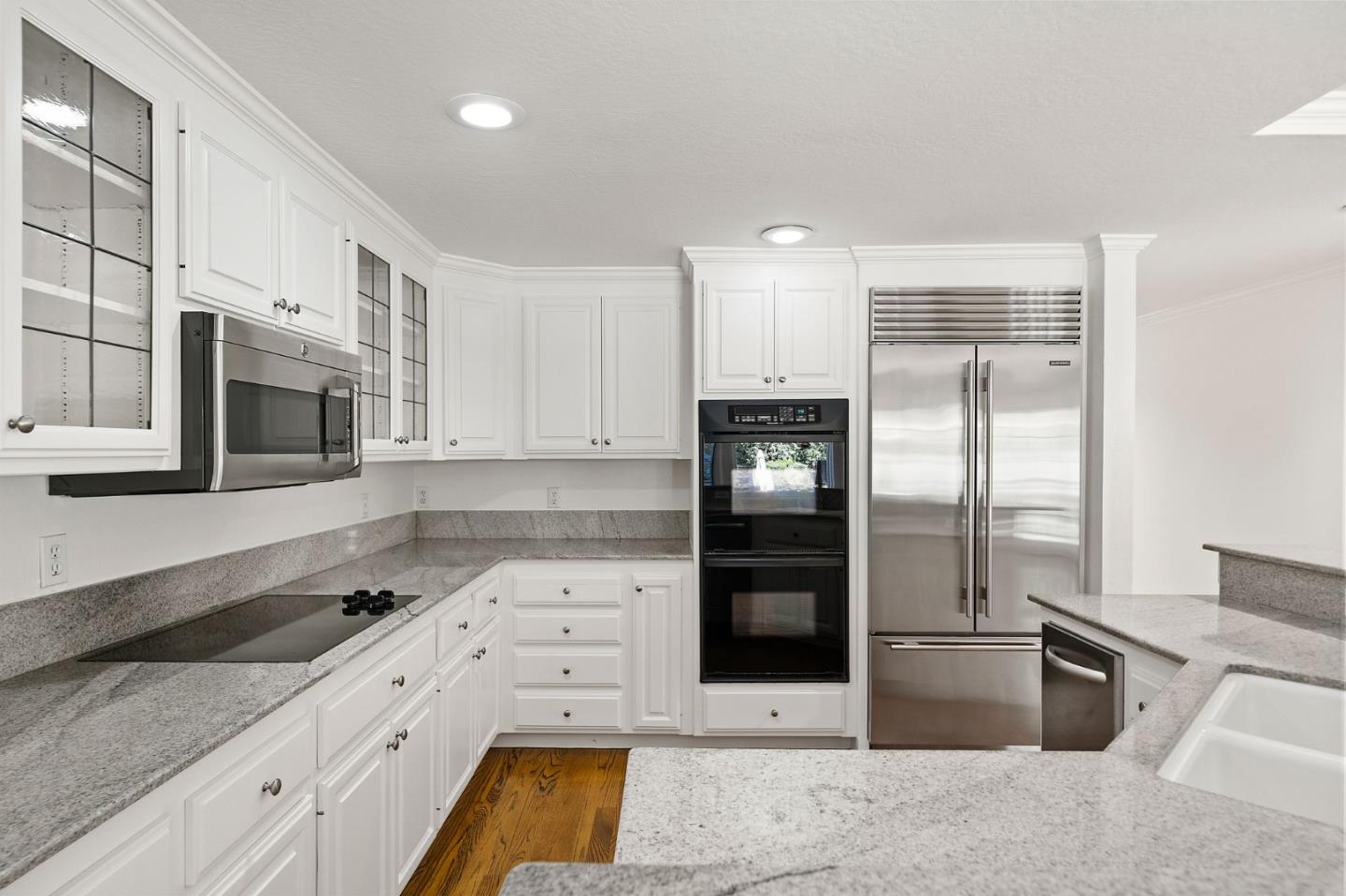 Detail Gallery Image 19 of 35 For 11633 Dawson Dr, Los Altos Hills,  CA 94024 - 5 Beds | 3 Baths