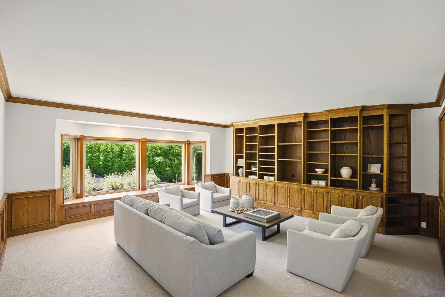 Detail Gallery Image 9 of 35 For 11633 Dawson Dr, Los Altos Hills,  CA 94024 - 5 Beds | 3 Baths