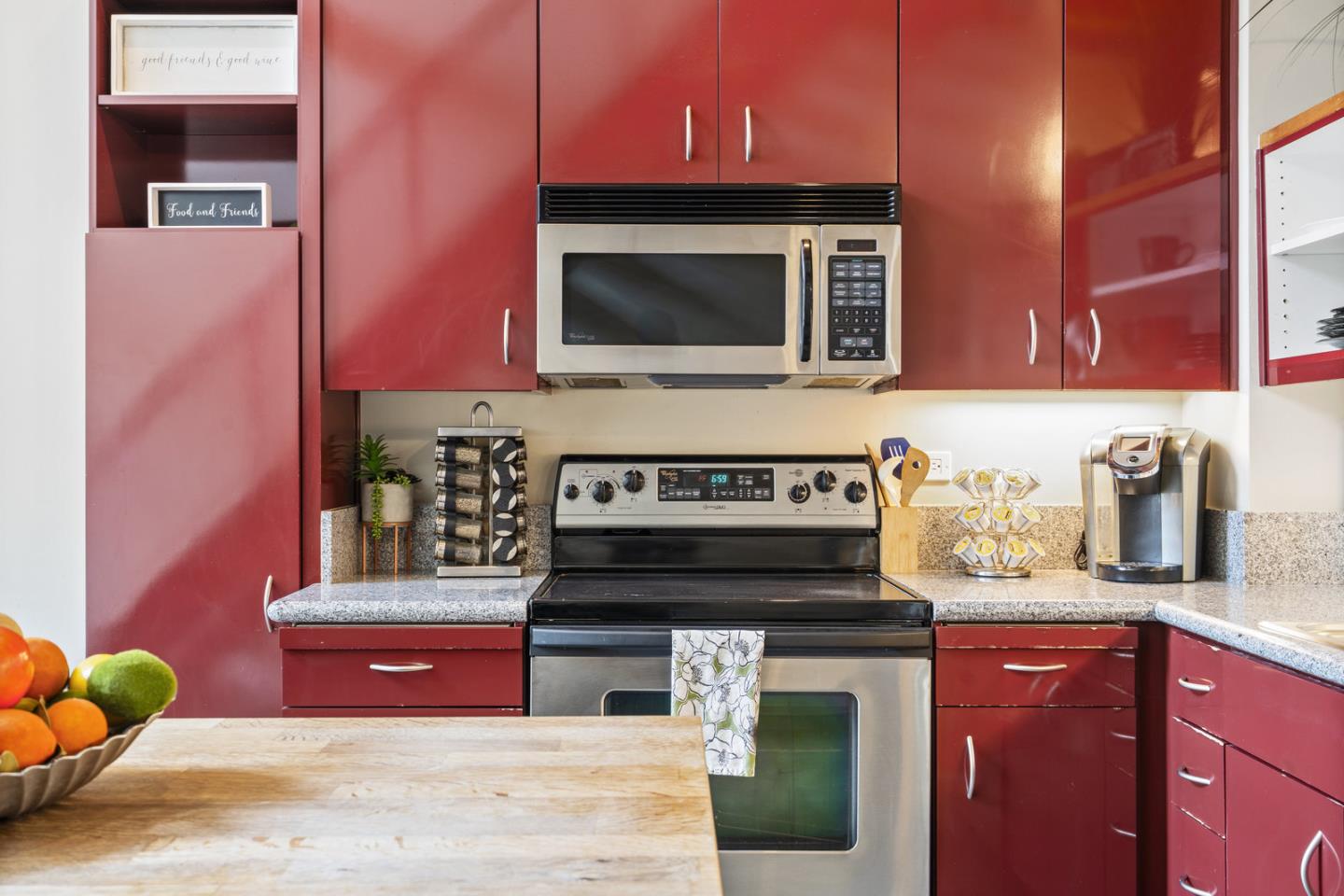 Detail Gallery Image 5 of 14 For 333 Santana Row #241,  San Jose,  CA 95128 - 2 Beds | 1/1 Baths