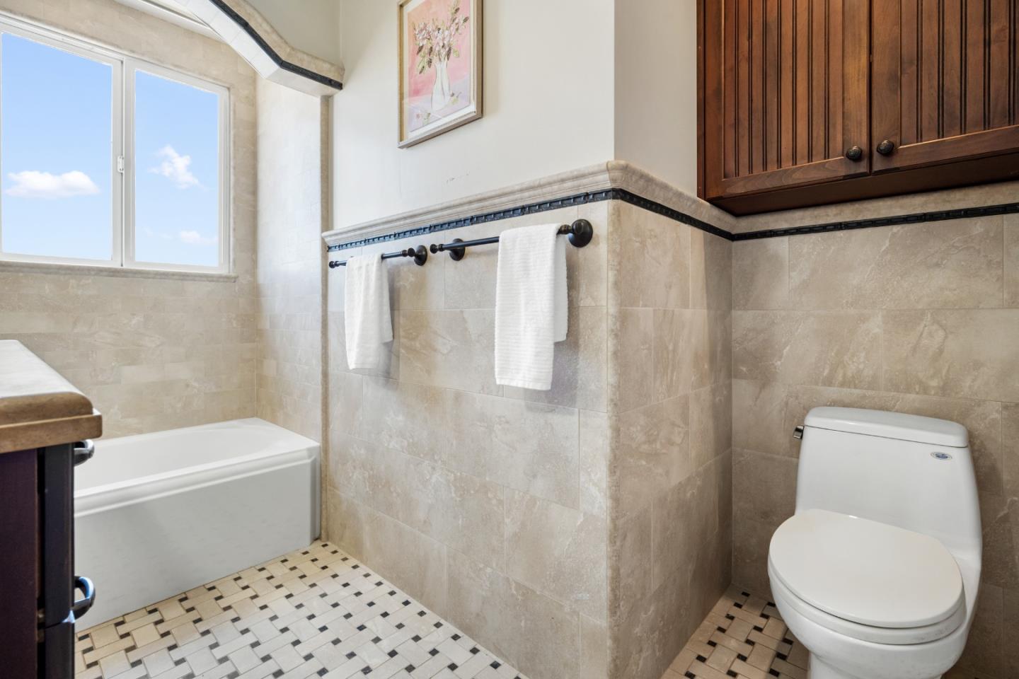 Detail Gallery Image 32 of 51 For 50 La Prenda, Millbrae,  CA 94030 - 3 Beds | 2 Baths