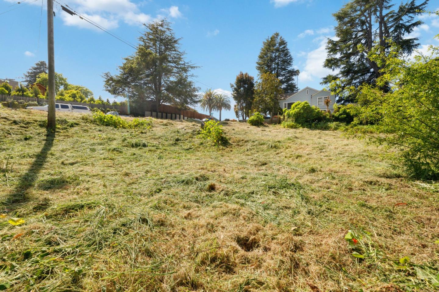 Detail Gallery Image 3 of 12 For 140 S Branciforte Ave, Santa Cruz,  CA 95062 - – Beds | – Baths
