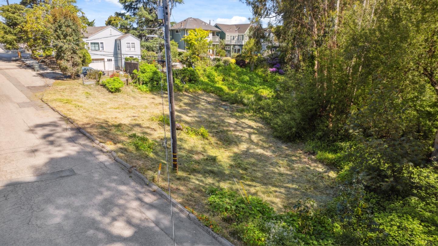 Detail Gallery Image 6 of 12 For 140 S Branciforte Ave, Santa Cruz,  CA 95062 - – Beds | – Baths