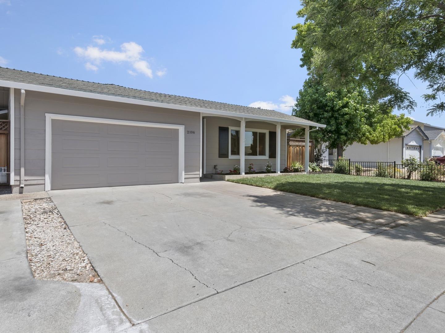 Detail Gallery Image 2 of 24 For 2106 Treewood Ln, San Jose,  CA 95132 - 3 Beds | 2 Baths