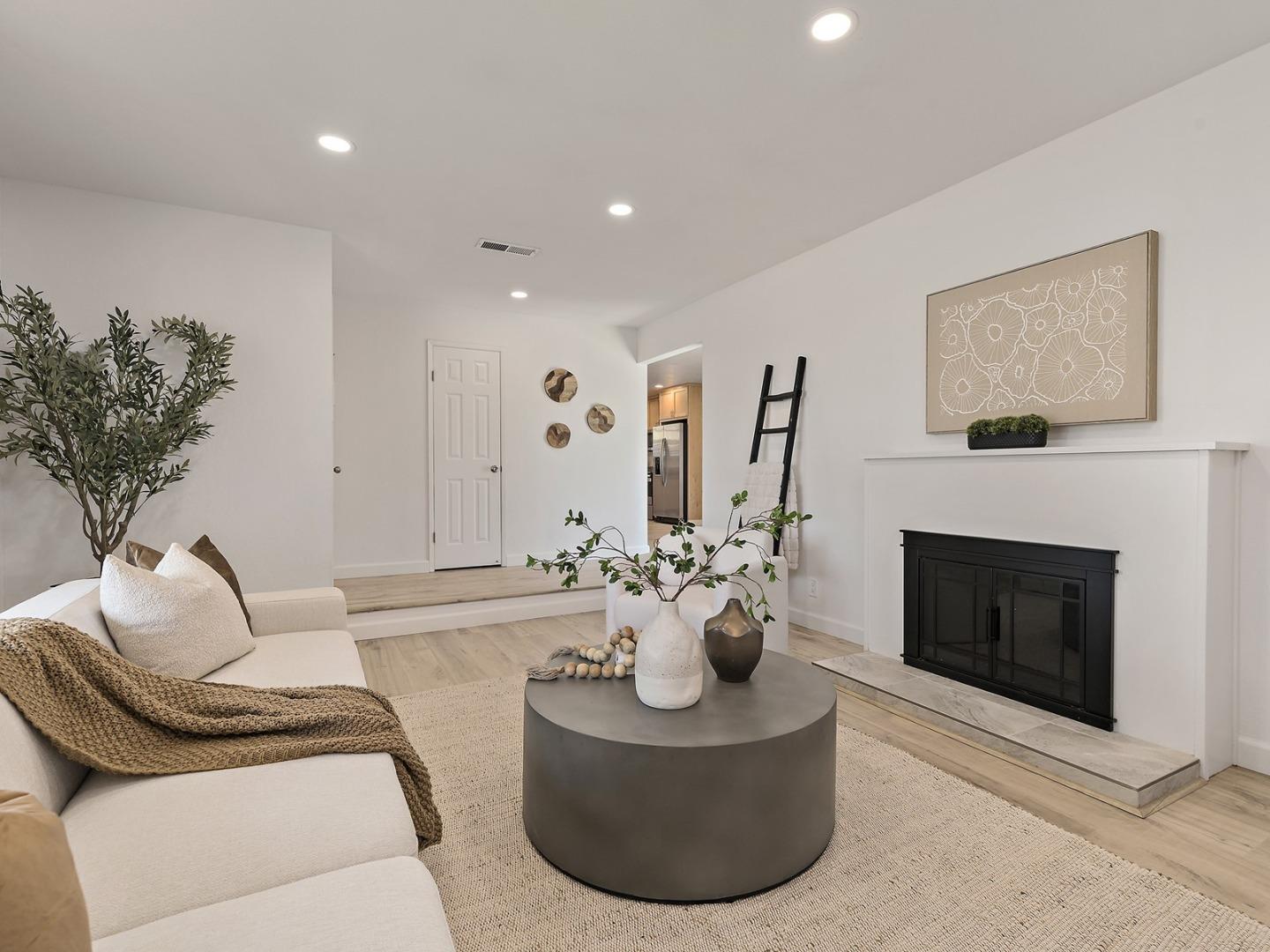Detail Gallery Image 7 of 24 For 2106 Treewood Ln, San Jose,  CA 95132 - 3 Beds | 2 Baths
