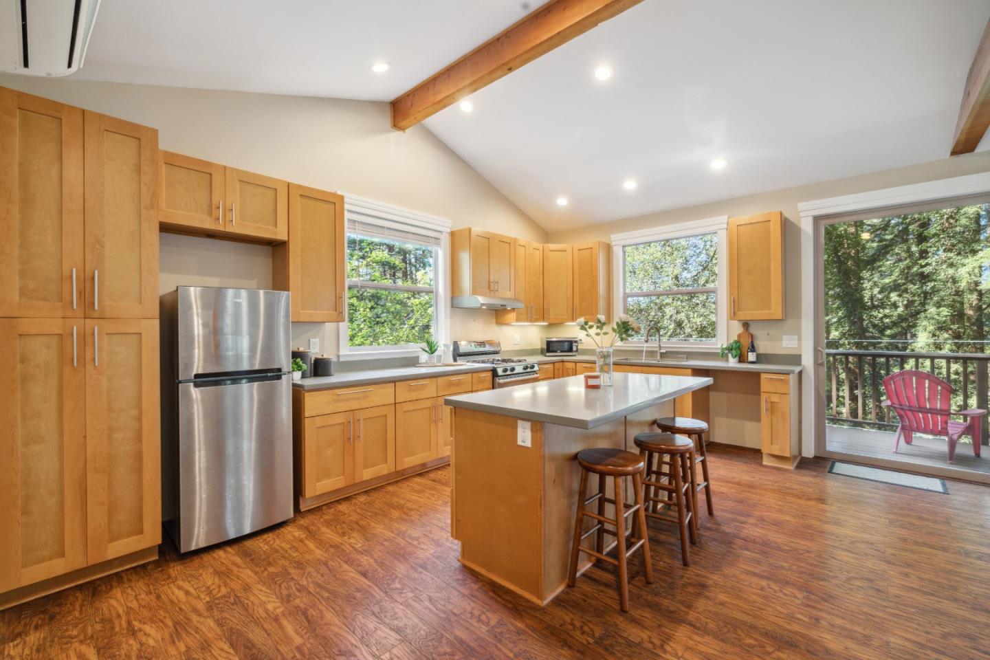 Detail Gallery Image 8 of 65 For 21 Forest Rd, Mount Hermon,  CA 95041 - 2 Beds | 2 Baths