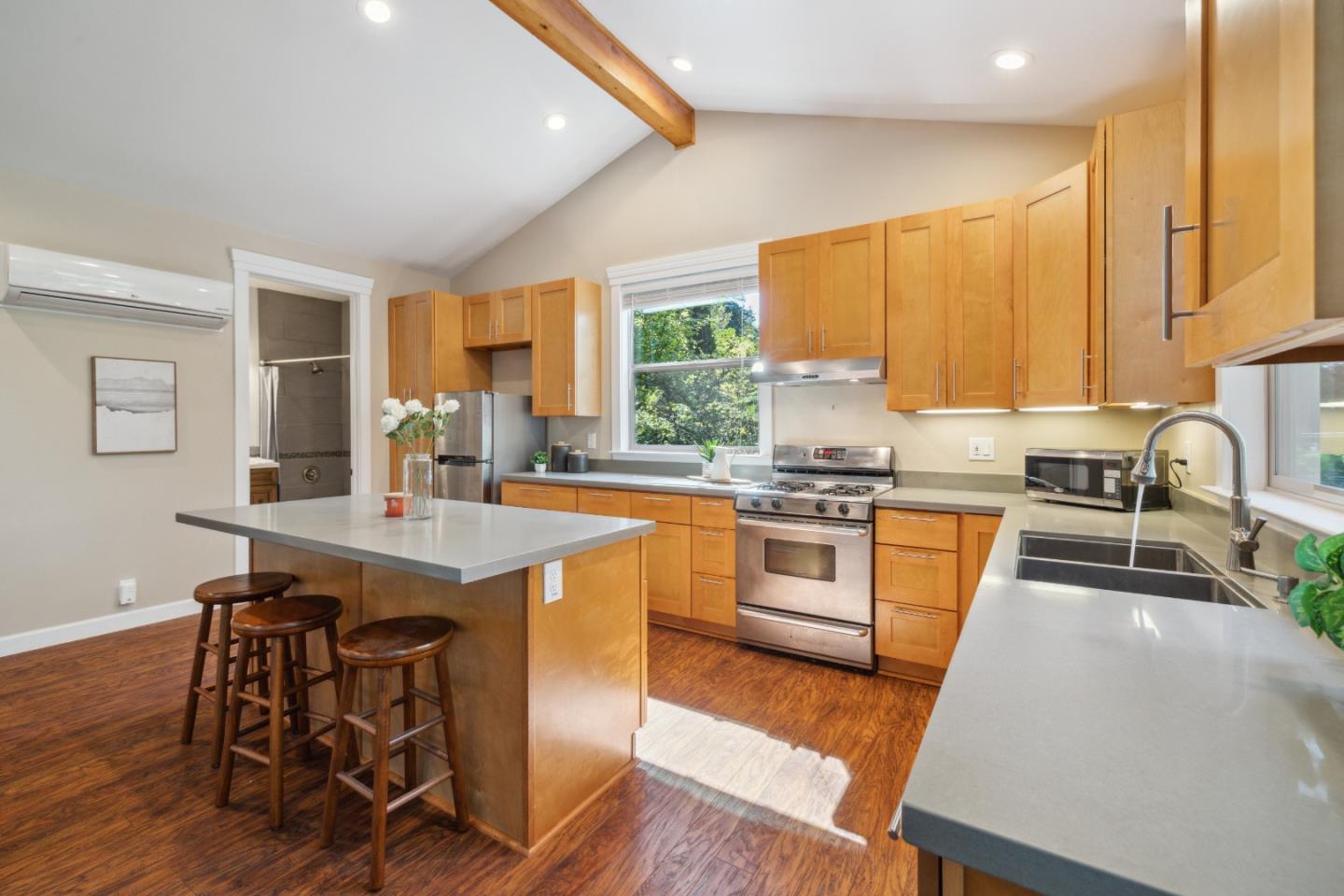 Detail Gallery Image 9 of 65 For 21 Forest Rd, Mount Hermon,  CA 95041 - 2 Beds | 2 Baths