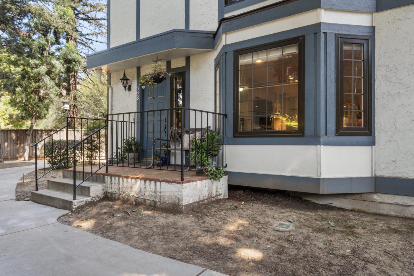 Detail Gallery Image 2 of 16 For 728 Duncanville Ct, Campbell,  CA 95008 - 3 Beds | 2/1 Baths