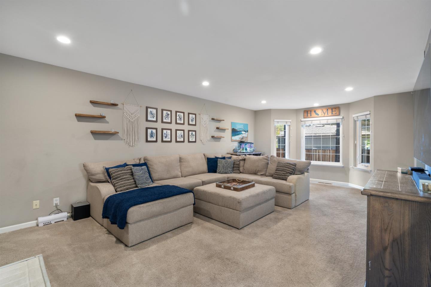 Detail Gallery Image 4 of 16 For 728 Duncanville Ct, Campbell,  CA 95008 - 3 Beds | 2/1 Baths
