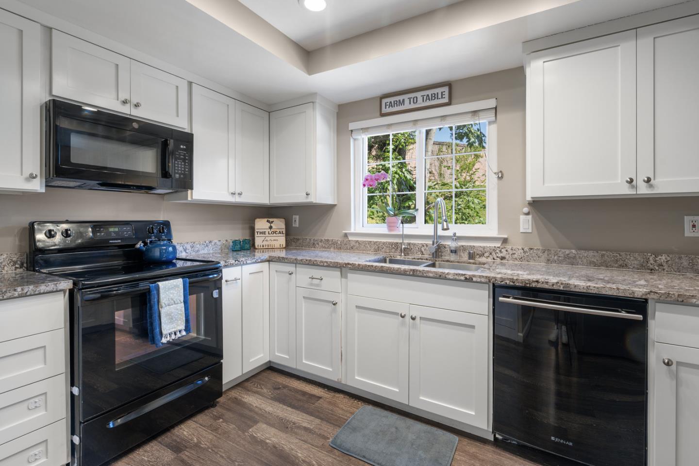 Detail Gallery Image 8 of 16 For 728 Duncanville Ct, Campbell,  CA 95008 - 3 Beds | 2/1 Baths
