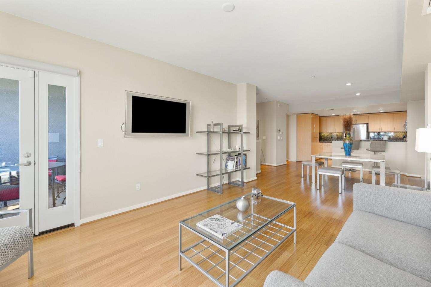 Detail Gallery Image 15 of 47 For 2853 Regatta Dr, Oakland,  CA 94601 - 3 Beds | 2/1 Baths
