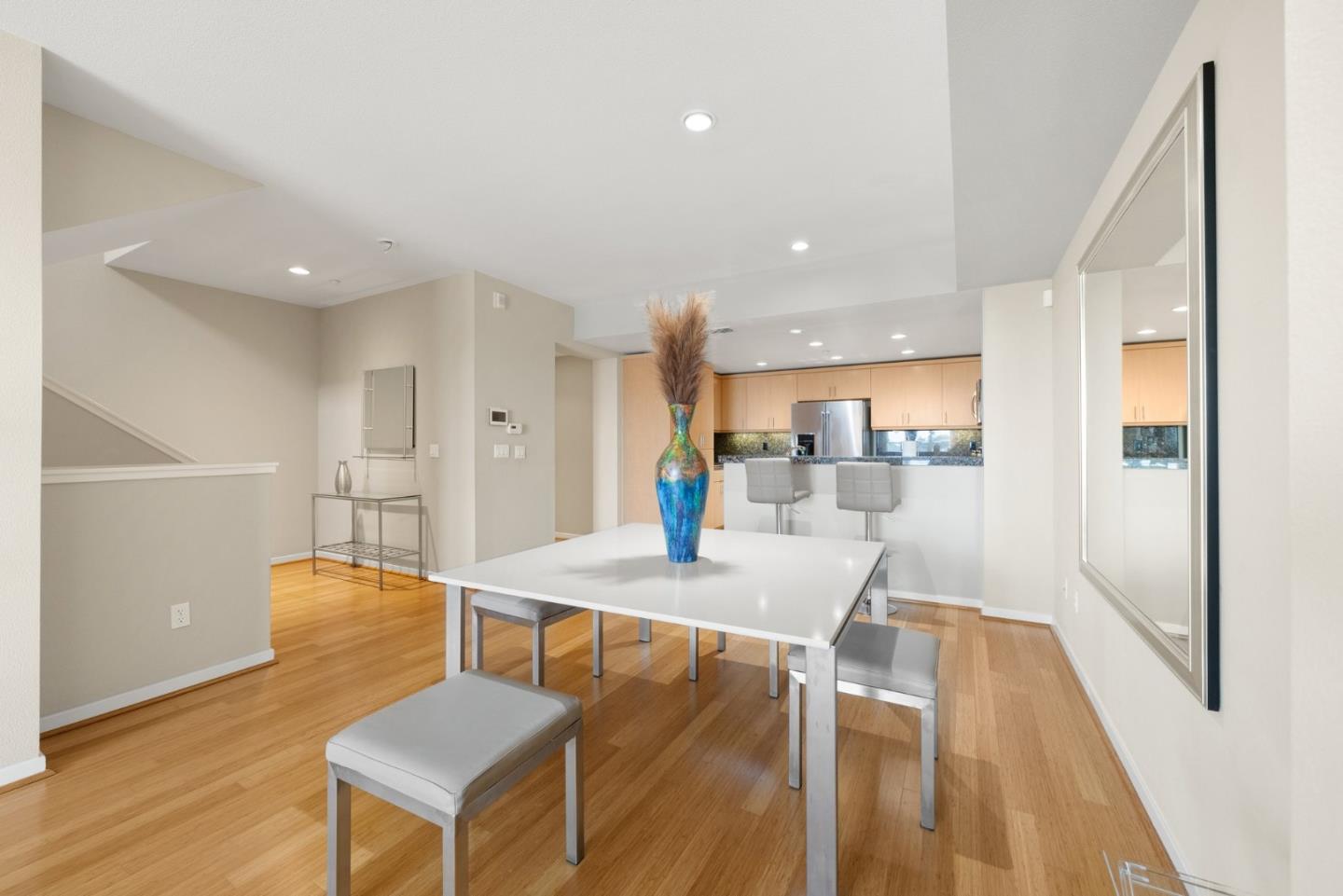 Detail Gallery Image 17 of 47 For 2853 Regatta Dr, Oakland,  CA 94601 - 3 Beds | 2/1 Baths