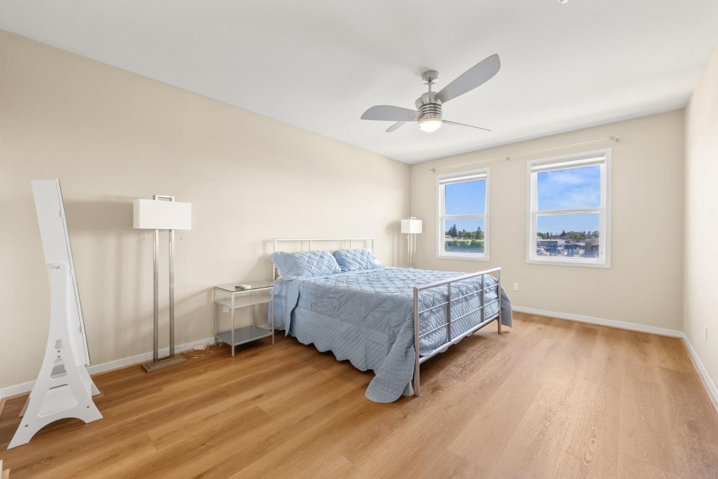 Detail Gallery Image 24 of 47 For 2853 Regatta Dr, Oakland,  CA 94601 - 3 Beds | 2/1 Baths