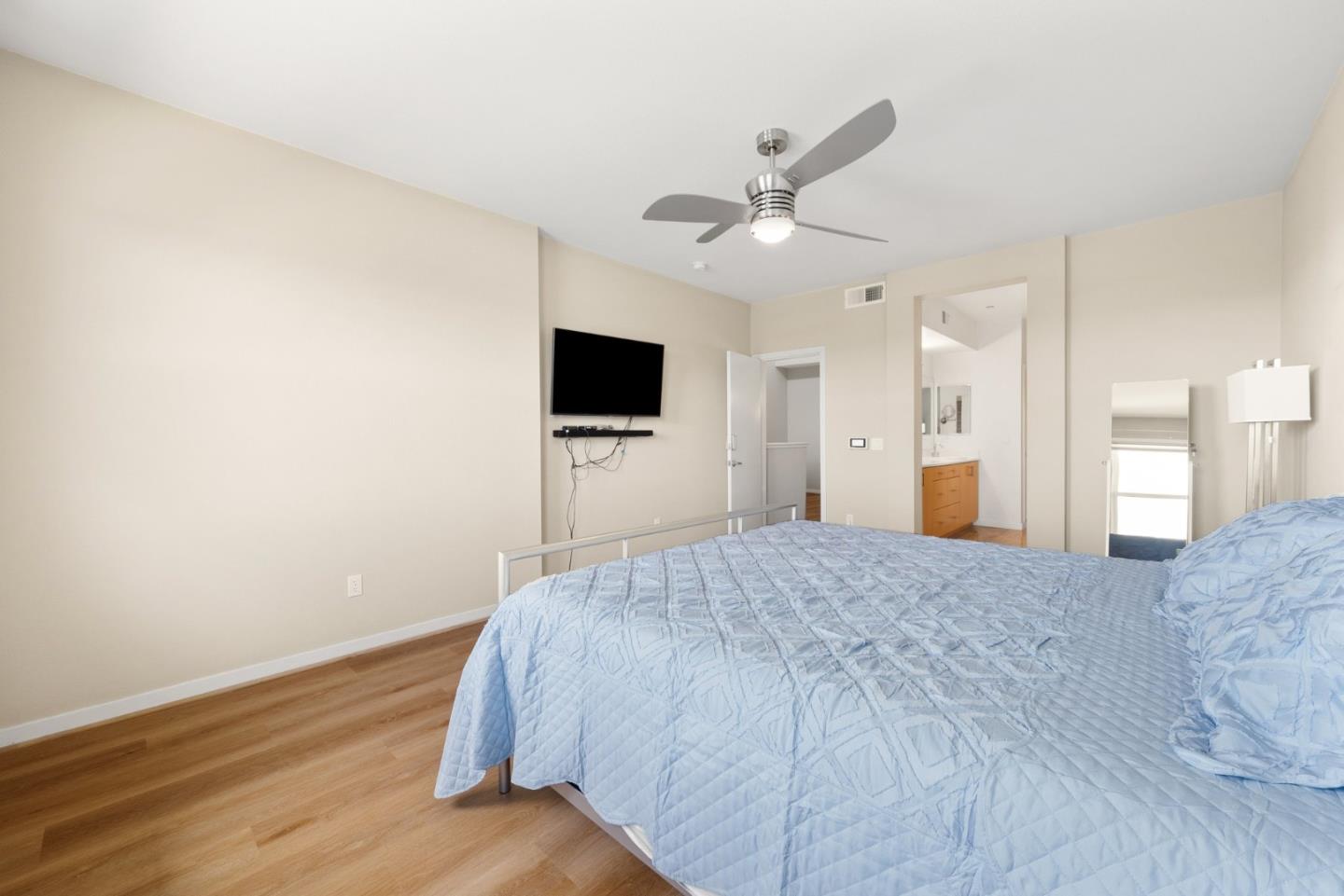Detail Gallery Image 26 of 47 For 2853 Regatta Dr, Oakland,  CA 94601 - 3 Beds | 2/1 Baths