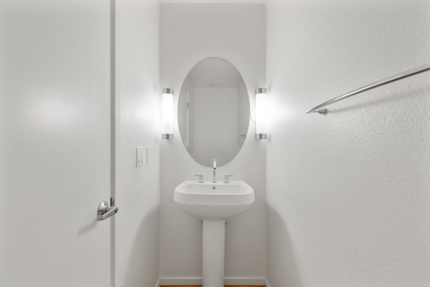 Detail Gallery Image 37 of 47 For 2853 Regatta Dr, Oakland,  CA 94601 - 3 Beds | 2/1 Baths
